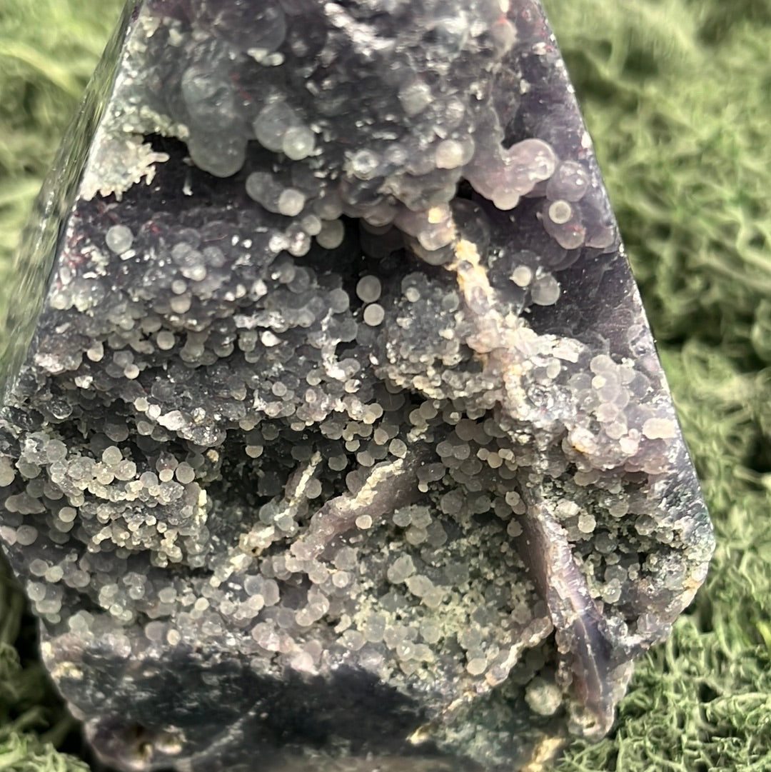 Trauben Achat Freeform aus Indonesien (318g) - schönes Violett mit Druzys von beiden Seiten - crystal paradise