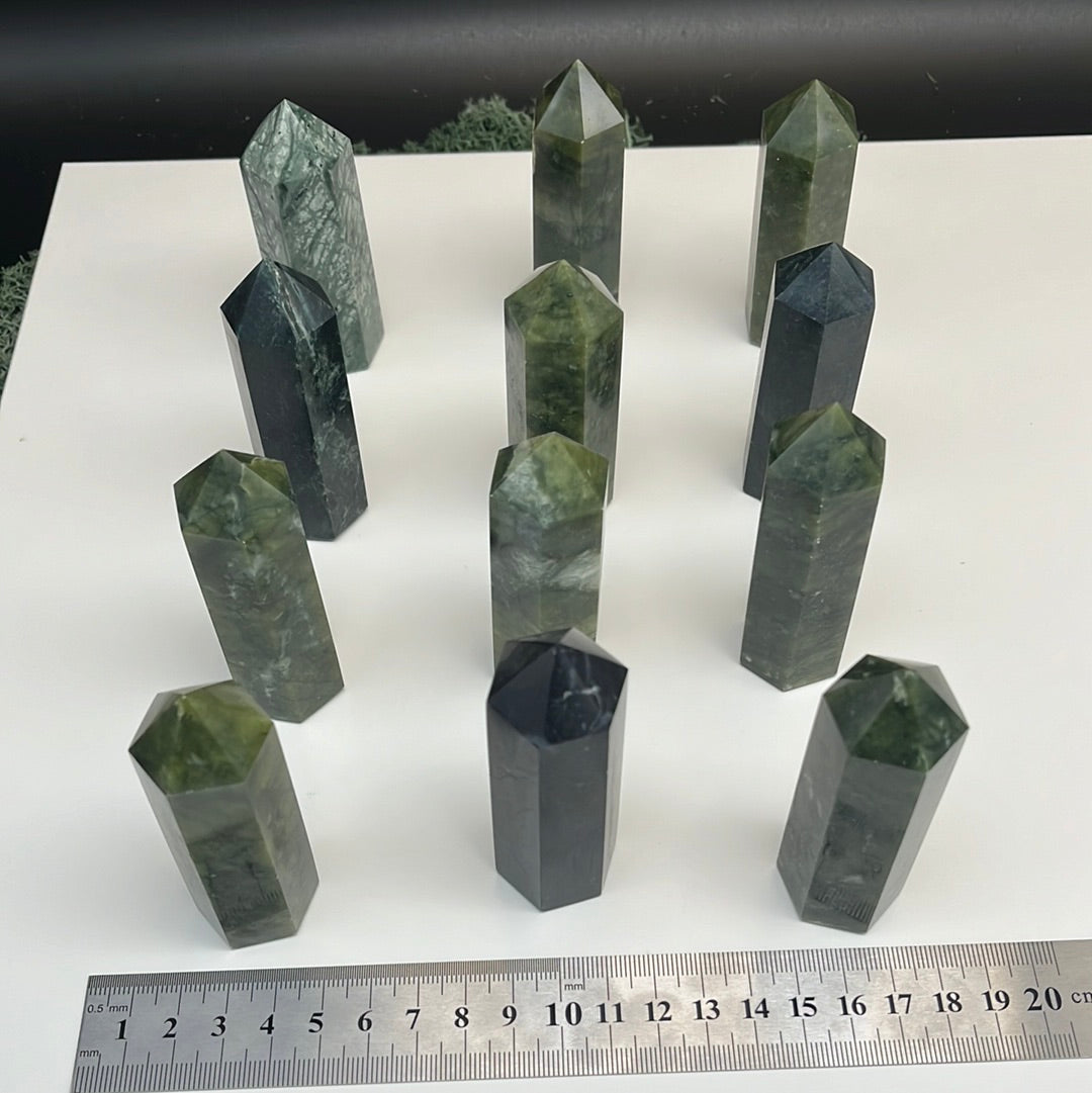 Hsiyan Jade Spitze - 1 Stück (>90g / 8cm hoch) - crystal paradise