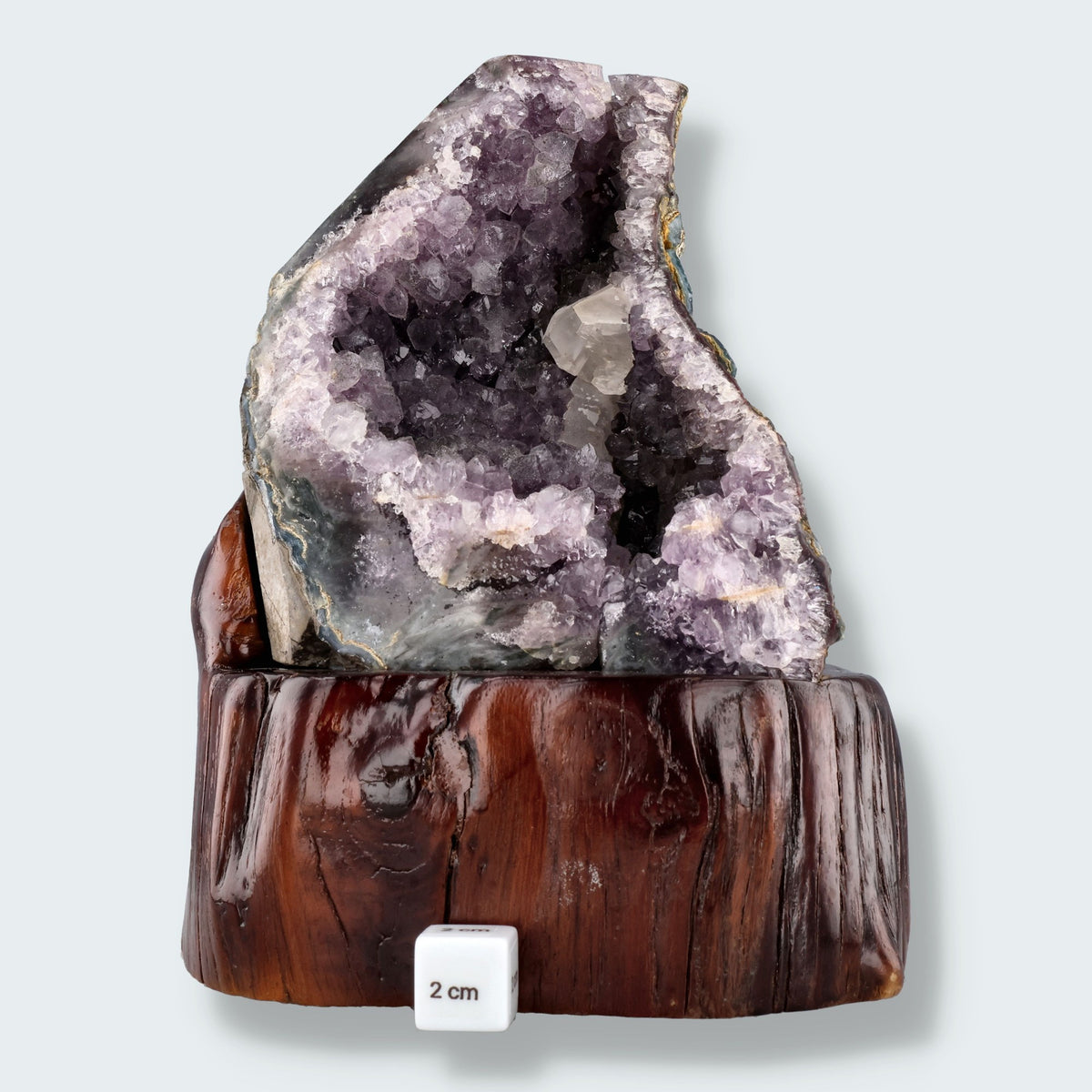 Amethyst Druse mit Calcit auf Holzständer (2531g) – Ansicht 2