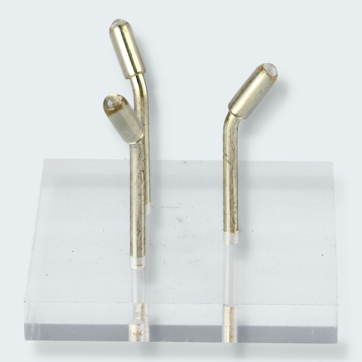 Klarer Acryl Kugelhalter mit Metallarmen – Ansicht 3