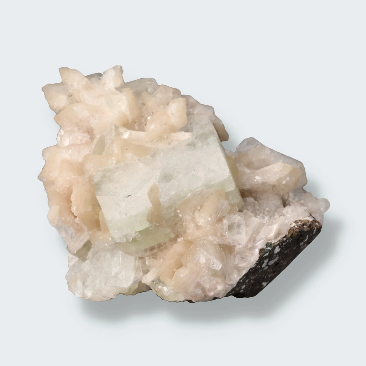 Grüner Apophyllit mit Stilbit Stein, Mineralstufe aus Indien, 477g – natürliche Kristallformation