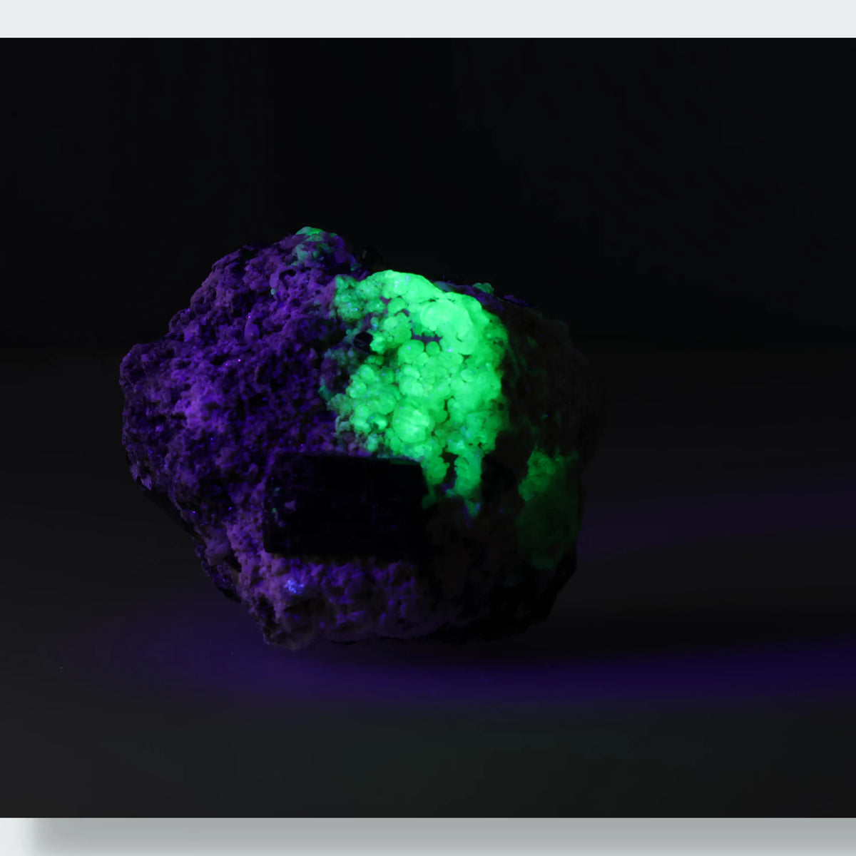 Hyalith (UV Reaktiv) und Schörl Turmalin aus Namibia (164g)