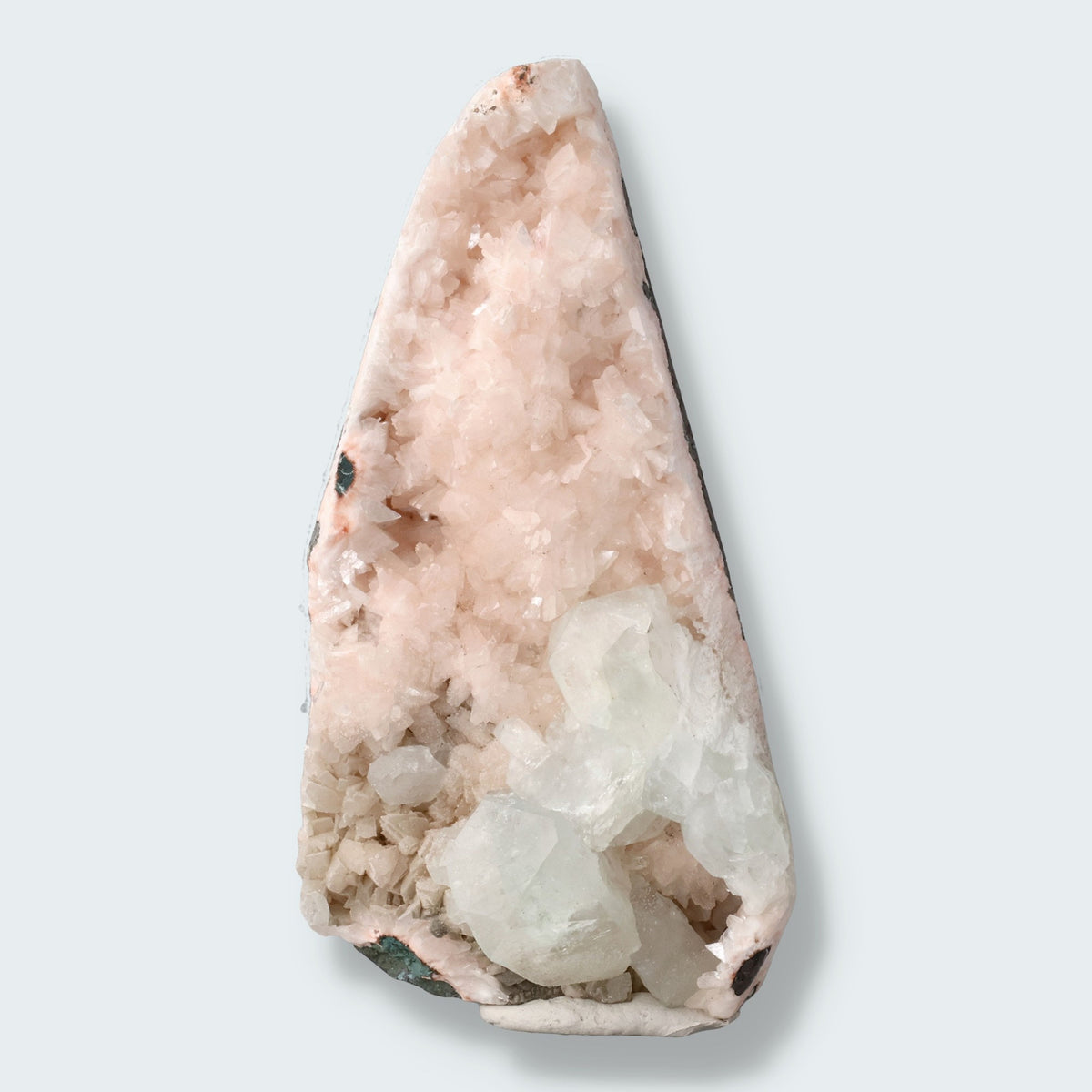 Heulandit Euzeolit Geode mit grünem Apophyllit aus Indien (625g)