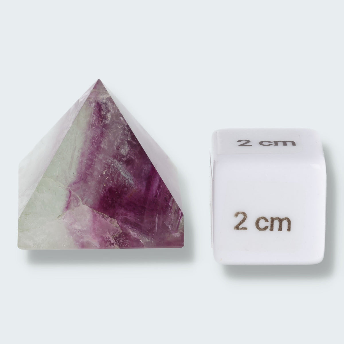 Mini Grüne Fluorit Pyramide (3 cm) – Ansicht 2