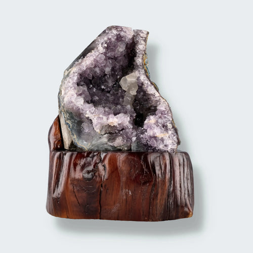 Amethyst Druse mit Calcit auf Holzständer (2531g)